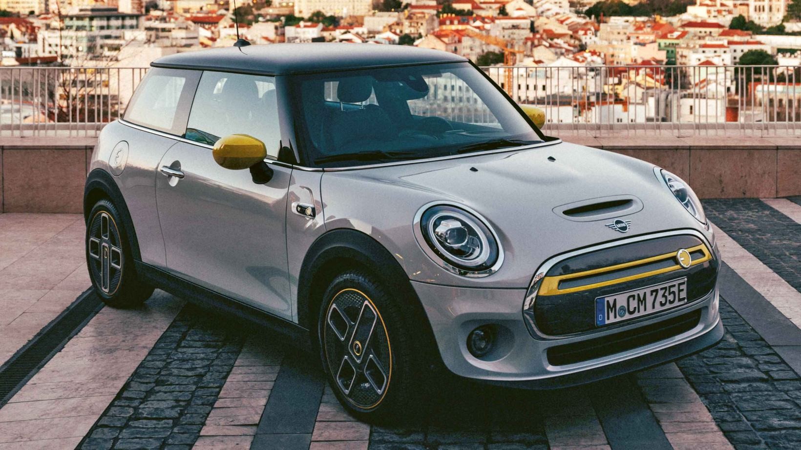 MINI COOPER SE.